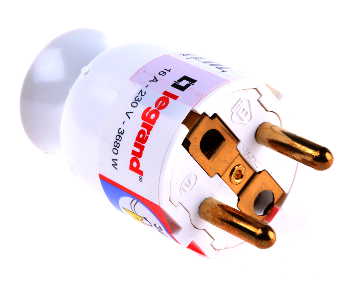 Legrand Europe Mains Connector White, 16A, Cable Polymer, 250V, Screw