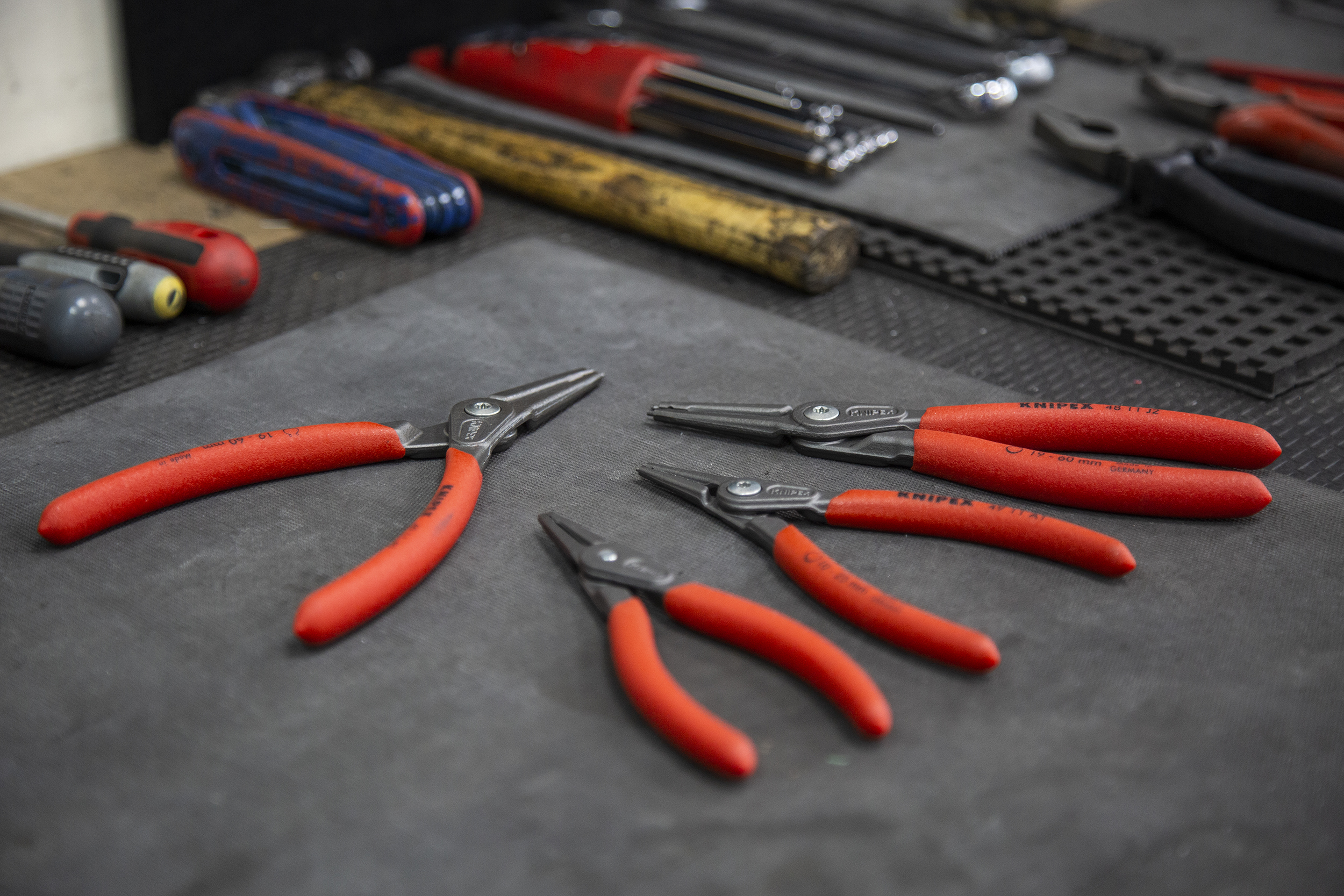 00-19-57 Knipex 4-Piece Circlip Plier Set Circlip Plier Set