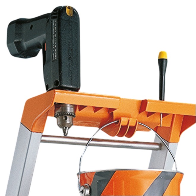 02370004 TUBESCA Anodised Aluminium 4 steps Step Ladder, 0.88m platform height, 1.54 m open length