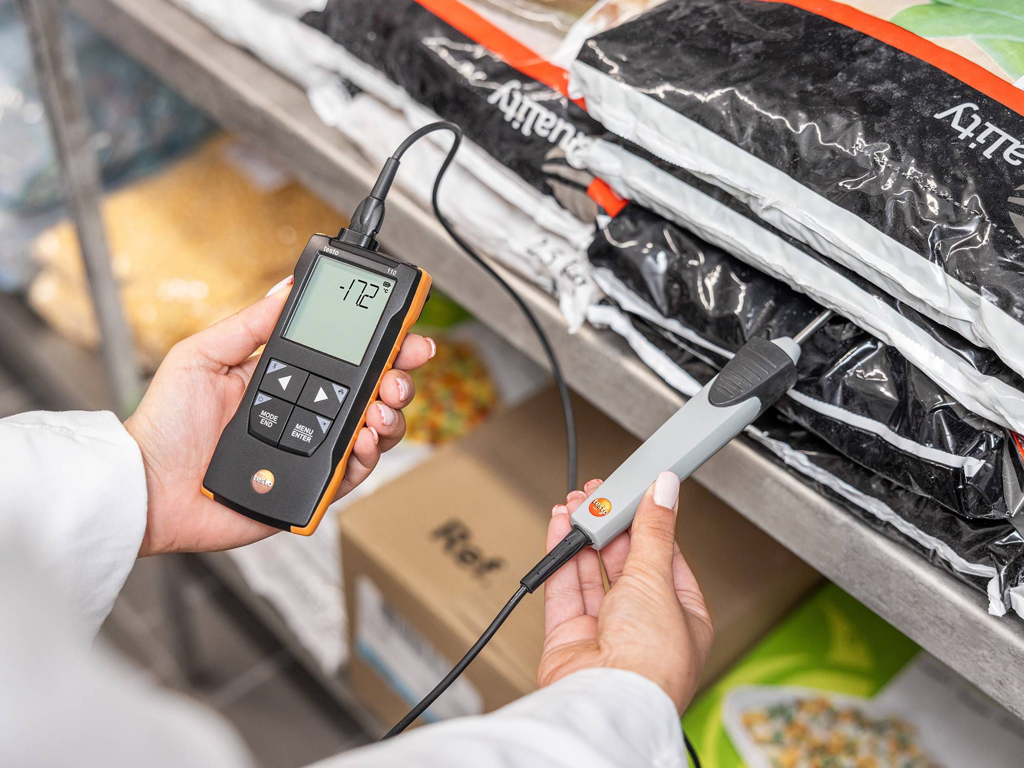 0563-0110 Testo 110 Probe Digital Thermometer, NTC, PT100 Probe, 1 Input(s), 800 °C Max
