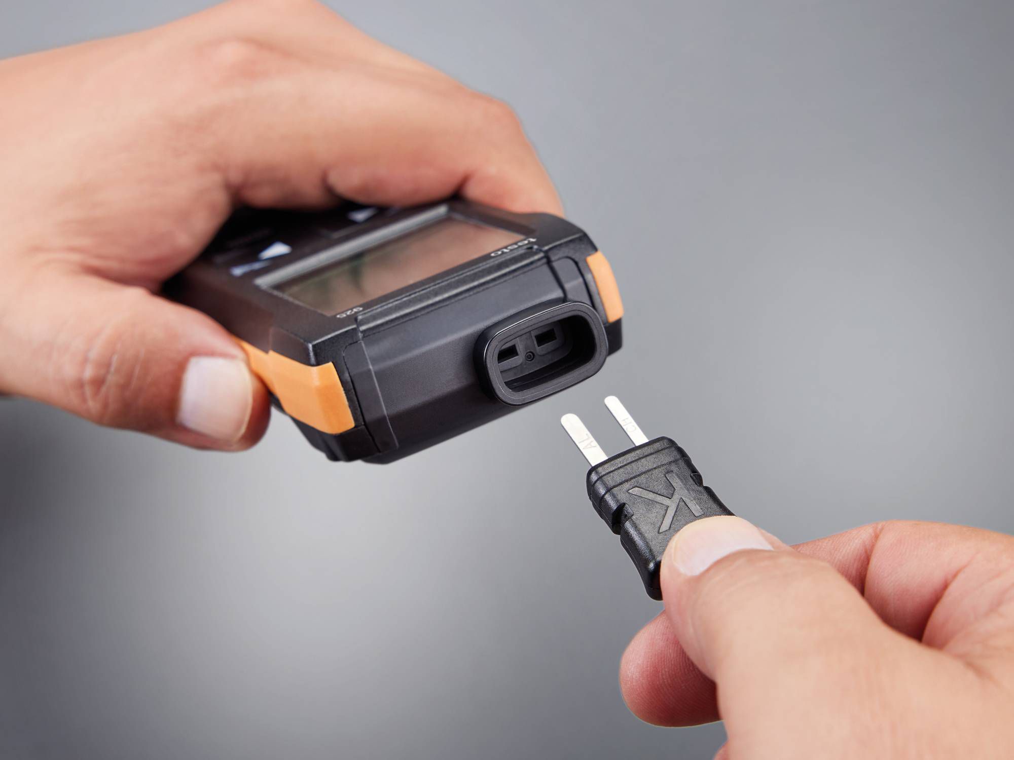 0563-0925 Testo 925 Differential Digital Thermometer, K Probe, 1 Input(s), 1000 °C Max