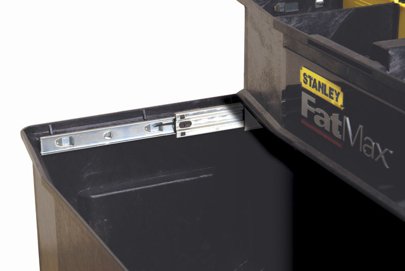 1-94-210 Stanley Plastic Tool Box Wheeled 733 mm 549 mm 550mm
