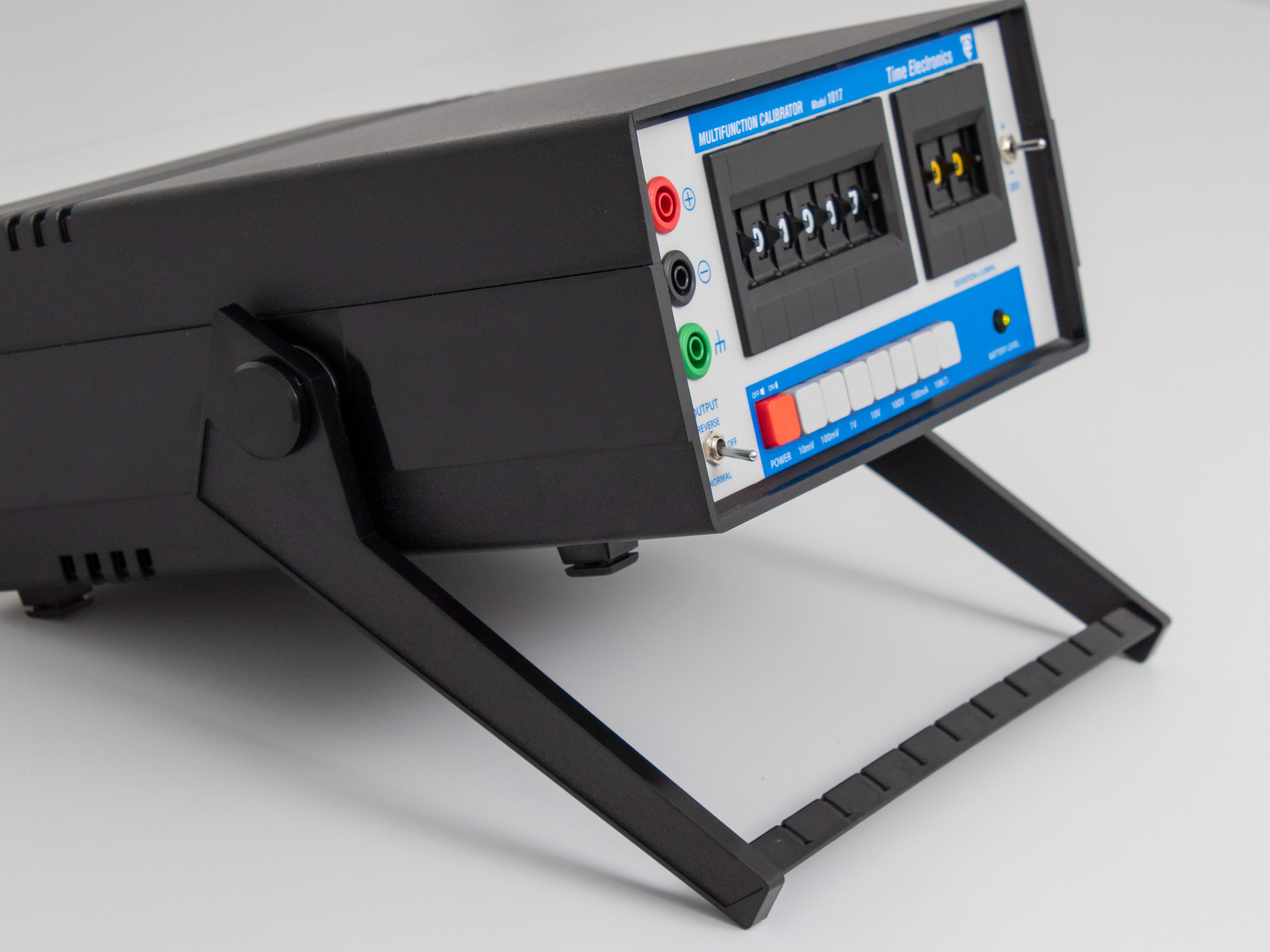 1017 Time Electronics  Multi-Function Calibrator, 100 mA, 100V 119 mm 47 mm 96mm - UKAS