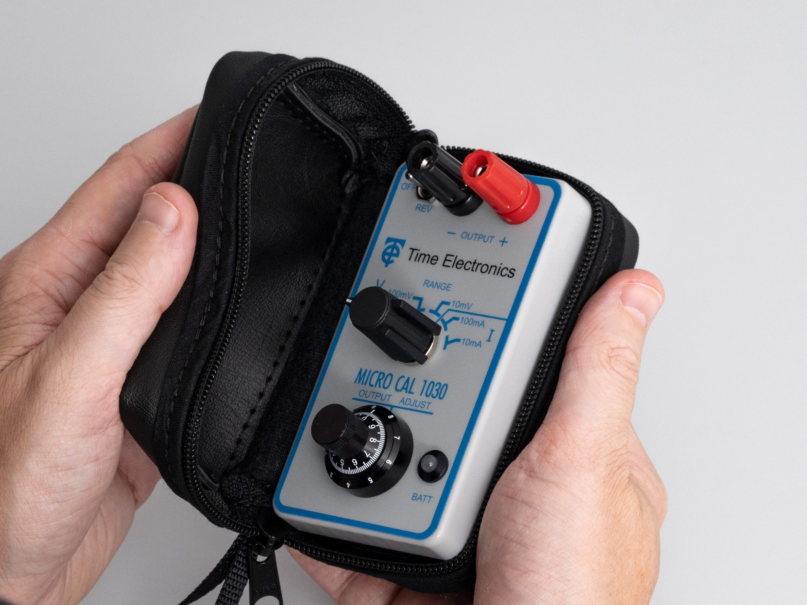 1030 Time Electronics  Current & Voltage Calibrator 100 mA