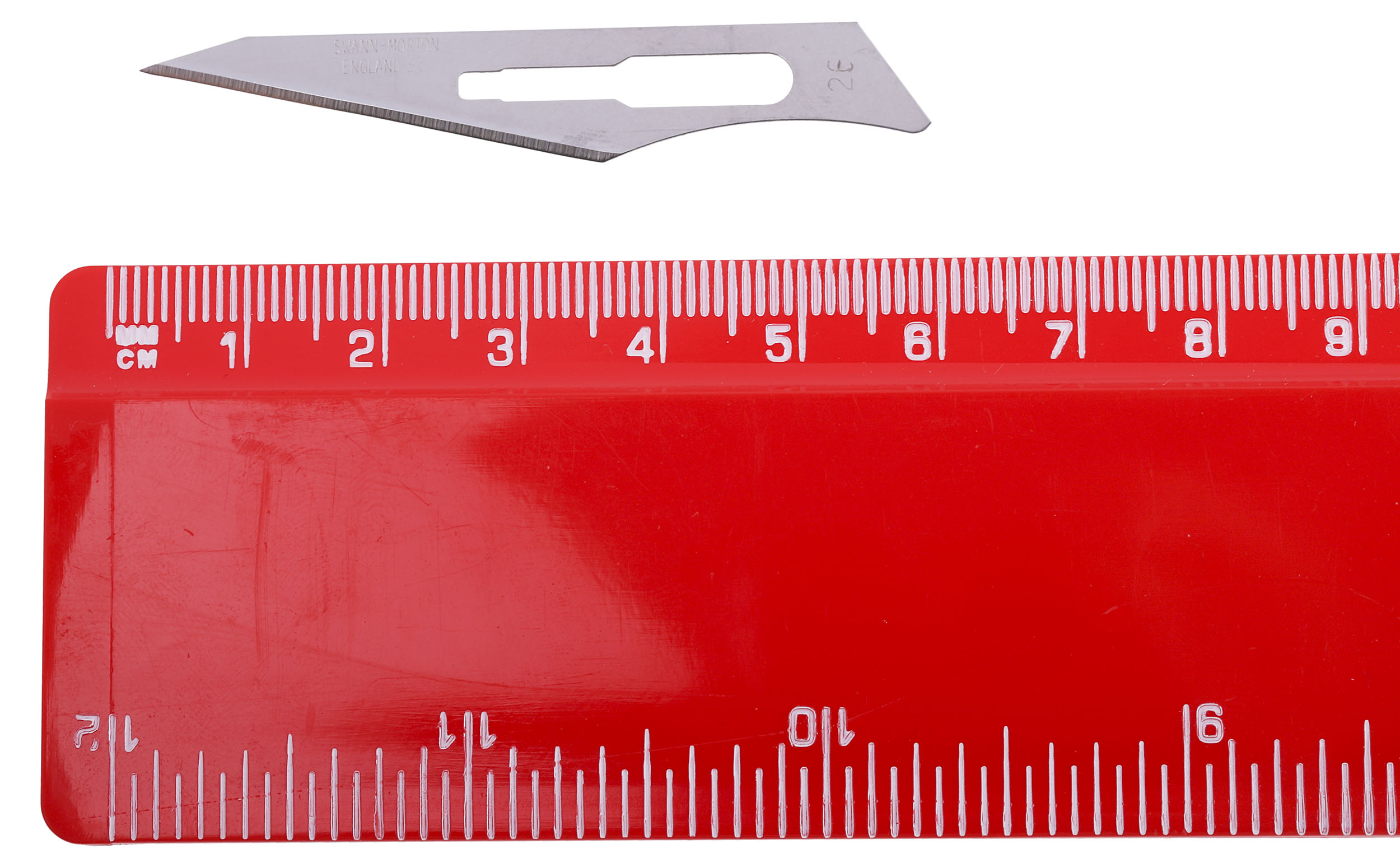 1113 Swann-Morton Carbon Steel Scalpel Blade Scalpel Blade, No.26, 100 per Package