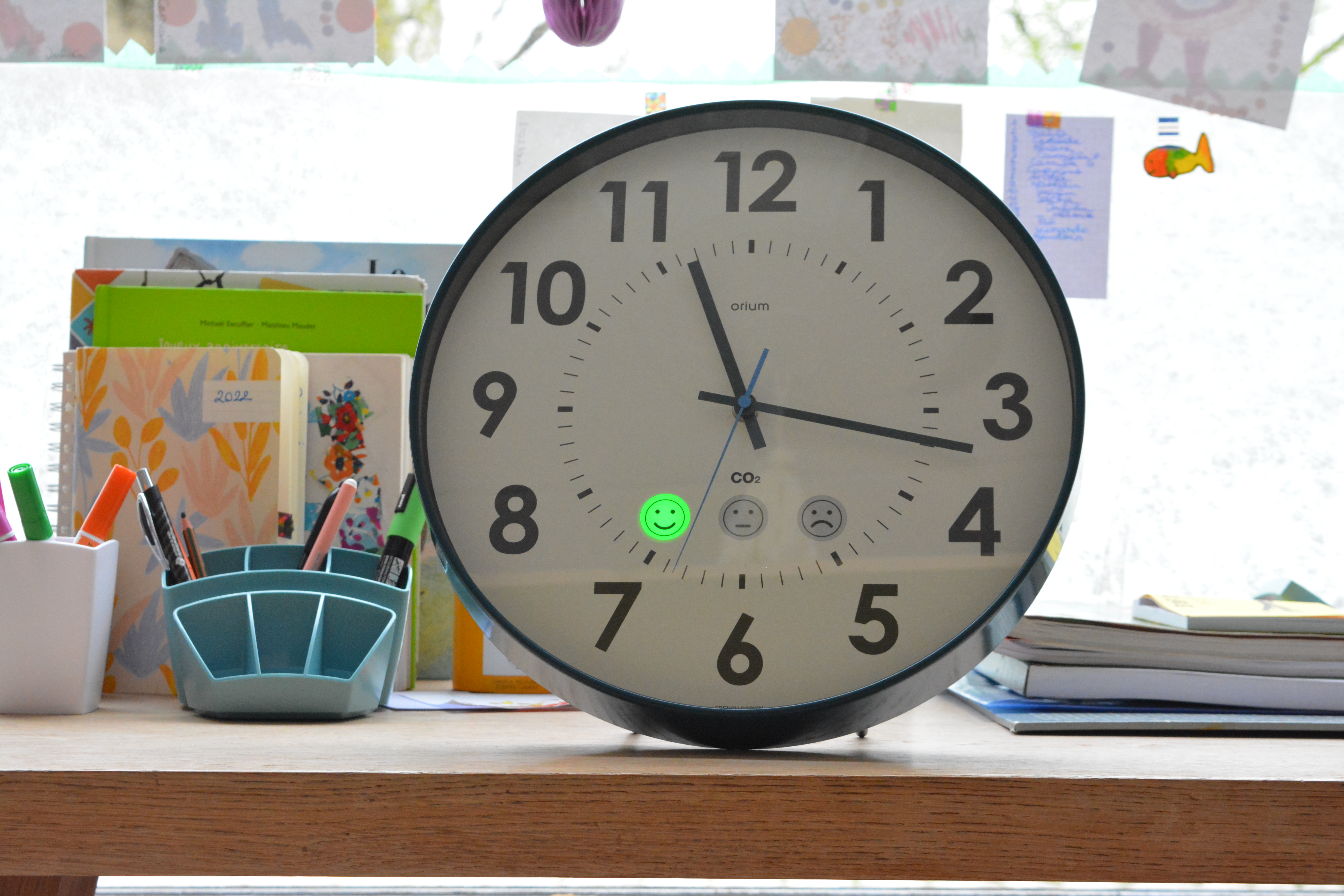 11344 Orium Blue, White Analogue Clock with CO2 Sensor, 35 cm Diameter Desktop, Wall