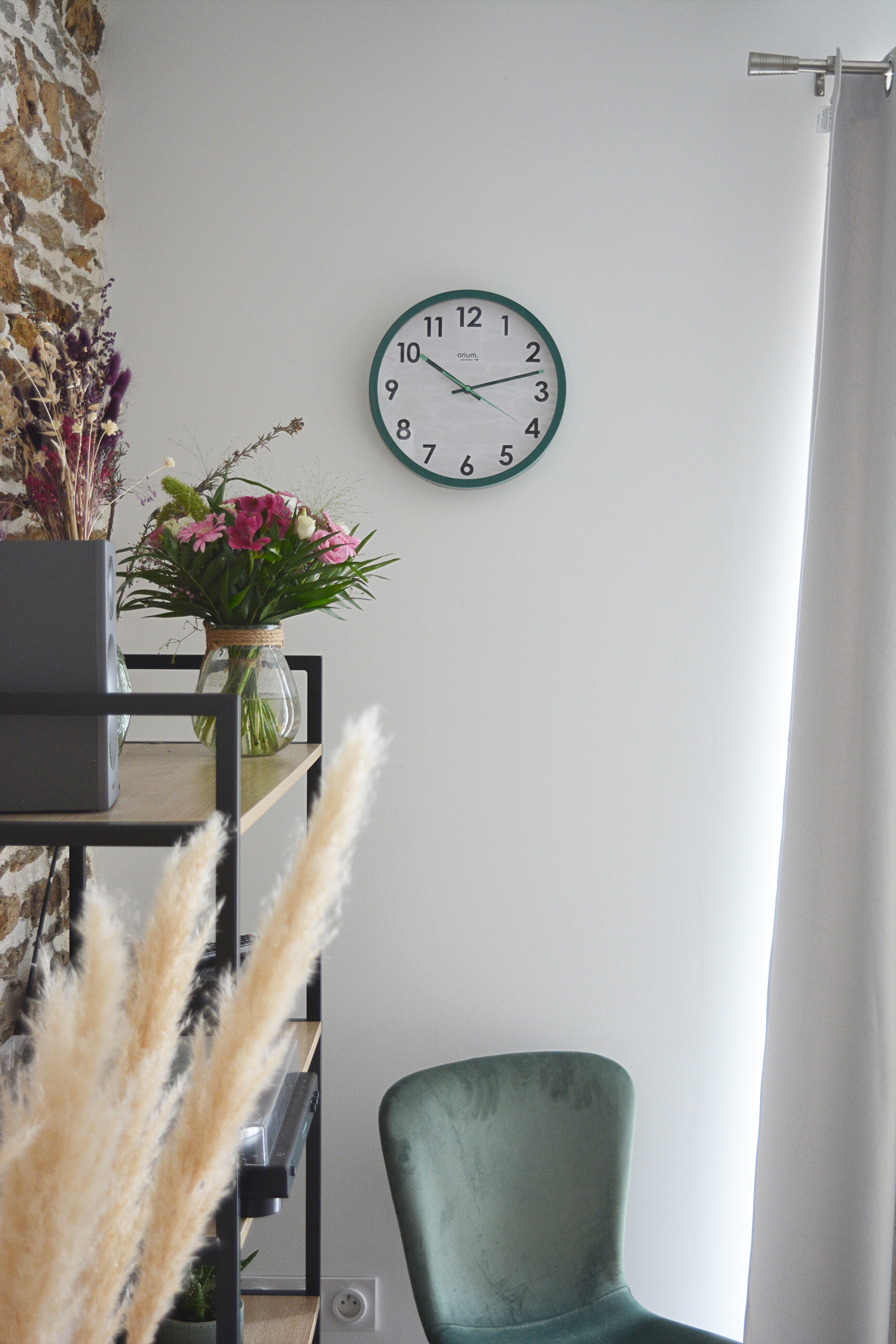 11360 Orium Green Analogue Clock, 30 cm Diameter Wall