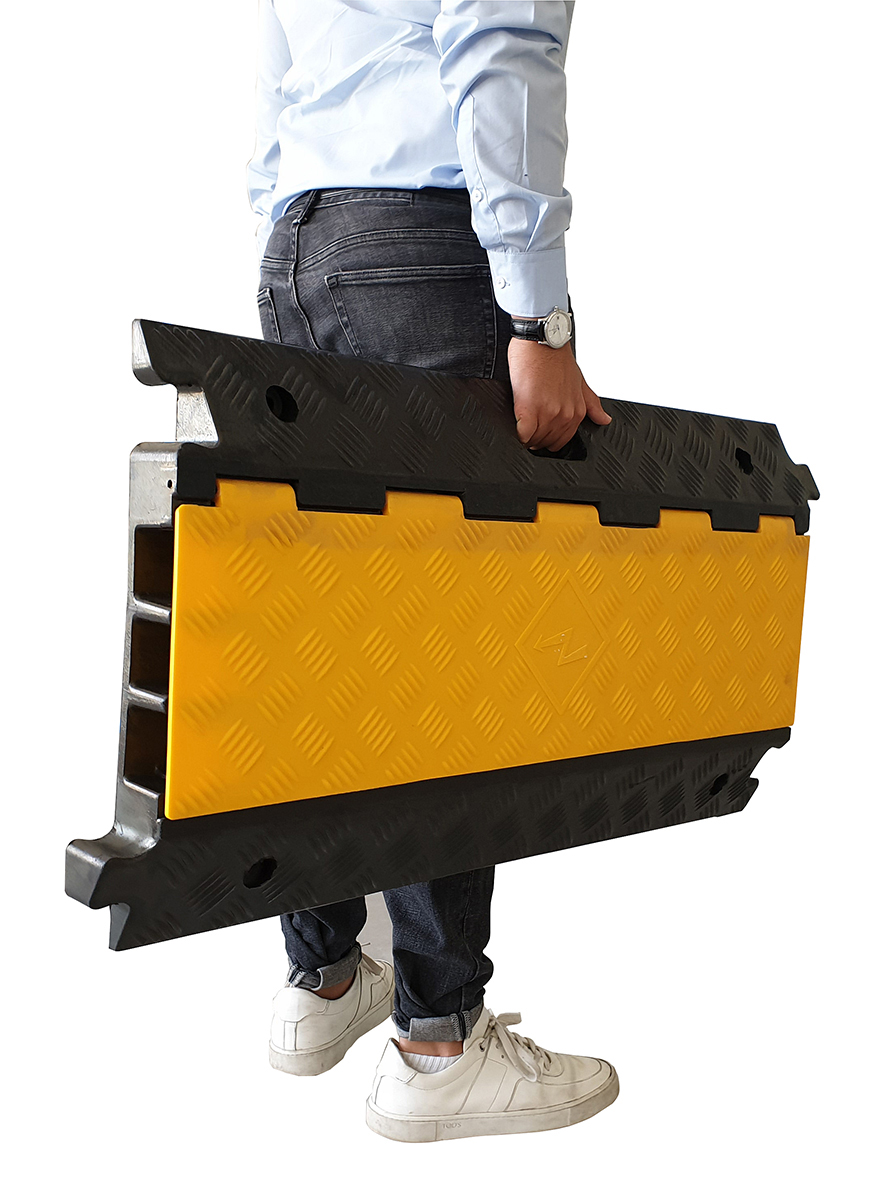 136-5420 RS PRO 910 mm Black, Yellow Cable Cover in Rubber, Thermoplastic, 46 mm ID