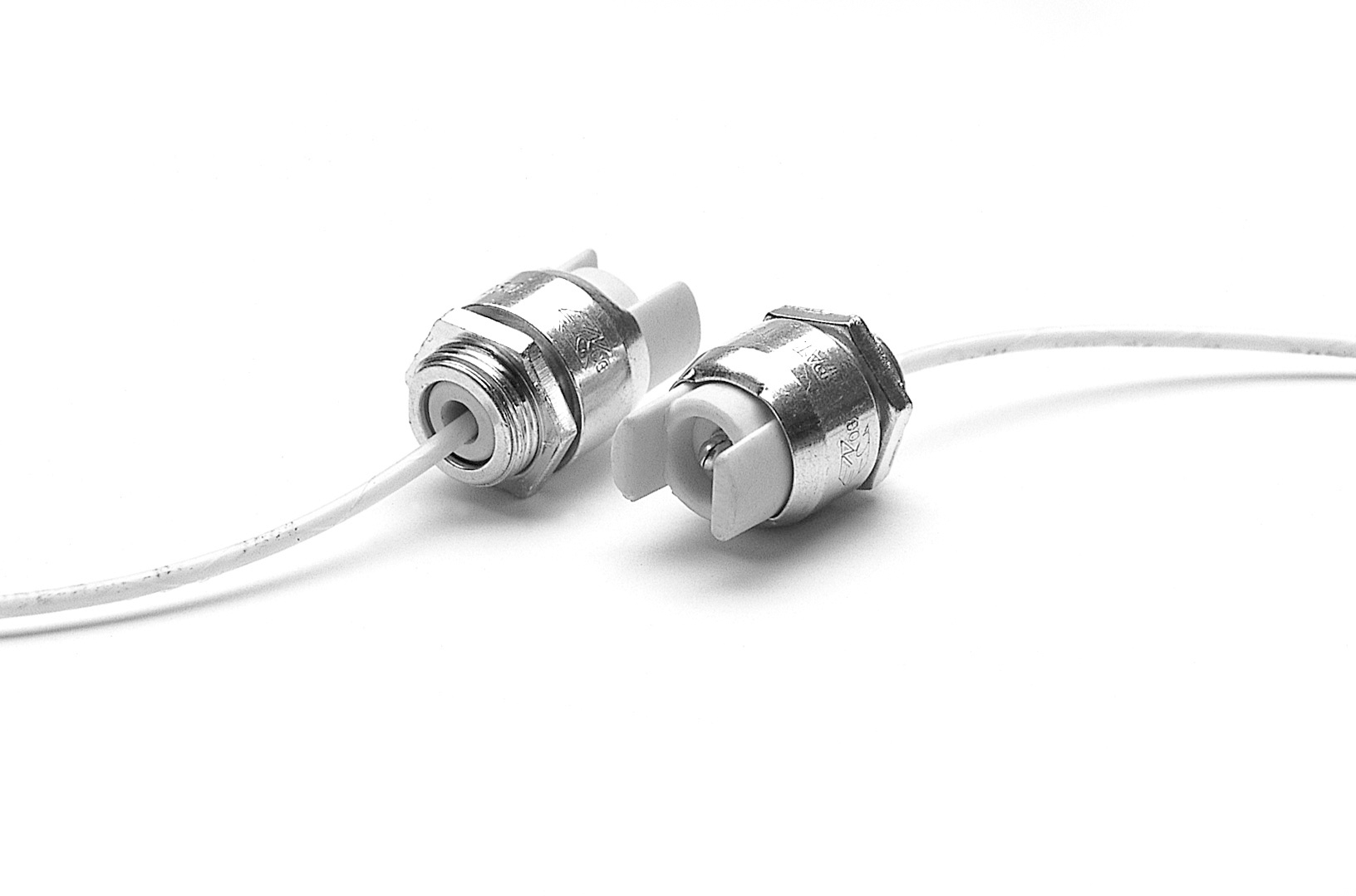 Orbitec LED, Halogen Lamp Holder 118 mm Through Hole, Bracket Screw - 141016