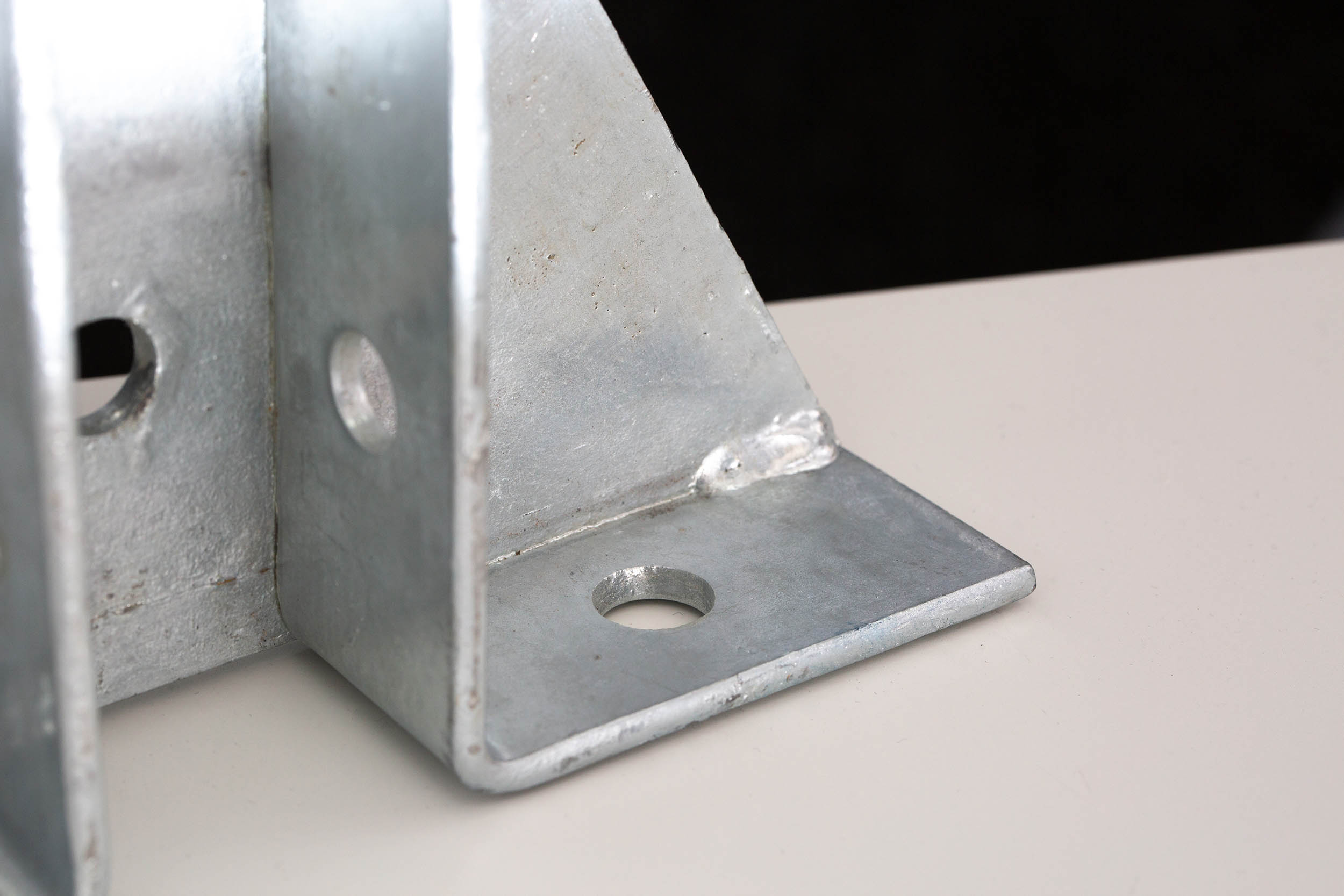 176-6926 RS PRO Hot Dipped Galvanised Base Plate 152 mm 40mm 215 mm