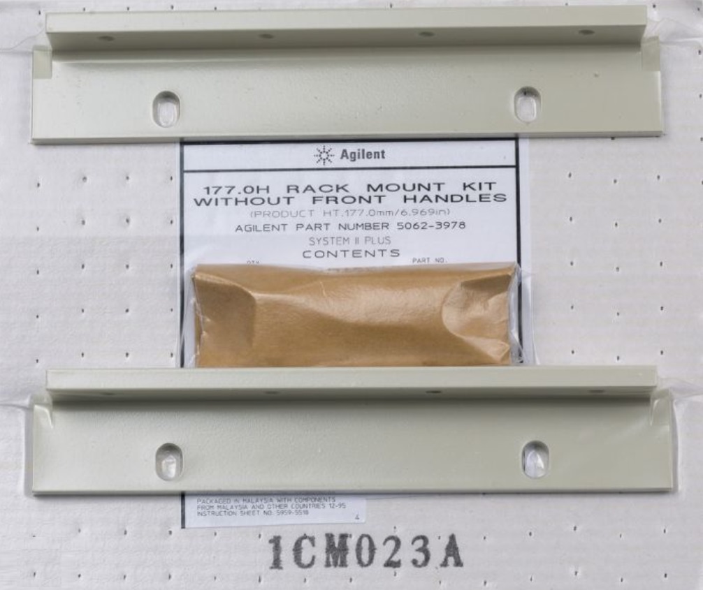 Keysight Technologies Assembly Screw Pack for Use with System II Instruments, 2 Per Pack Piece(s)
