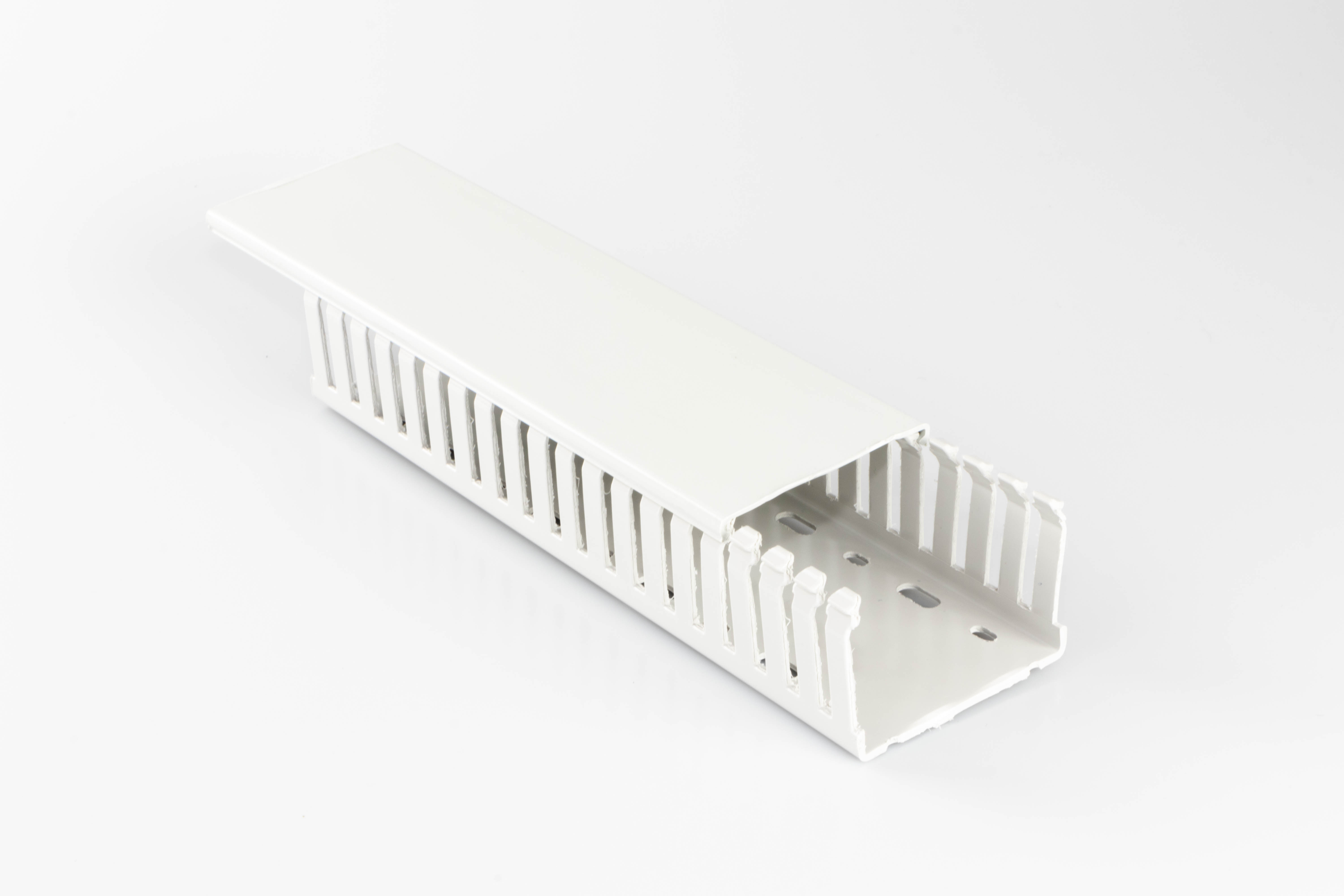 Betaduct 2047 Light Grey - Open Slot, W75mm x D50 mm, L2 m, ABS/Polycarbonate