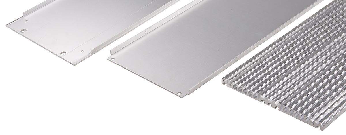 20860229 nVent SCHROFF MultipacPRO Series 4 U Aluminium Rack Mount Chassis, 84 HP, 340 mm Depth