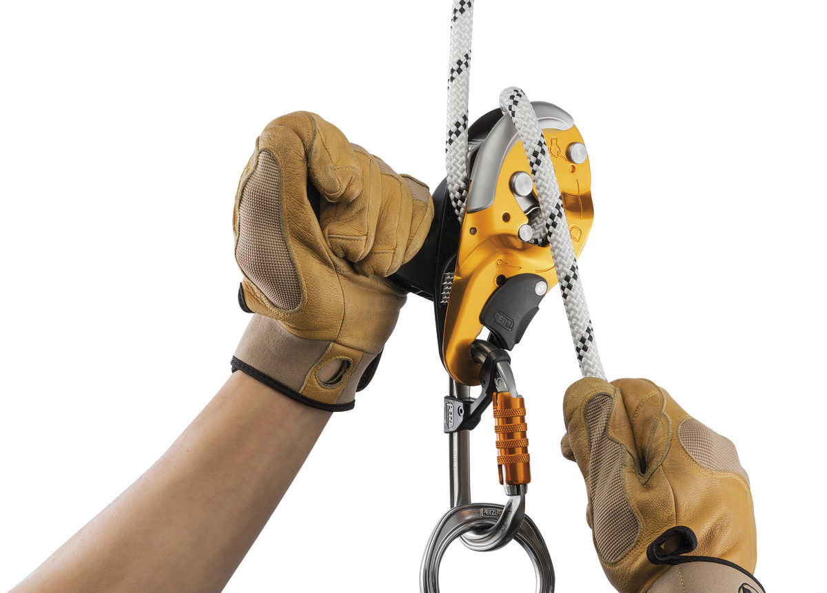 d020aa00 Petzl D020AA00 Self-Braking Descender Aluminium, Nylon, Stainless Steel