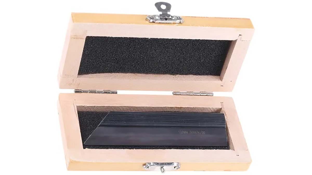 304-8881 MikronTec 100 mm Stainless Steel Straight Edge Metric