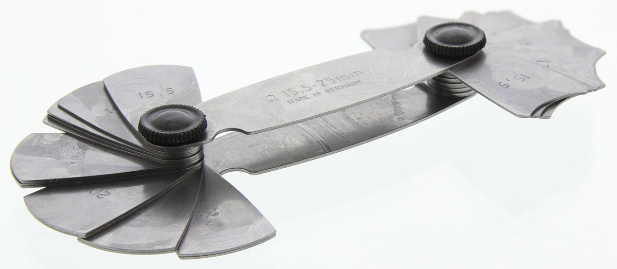 MikronTec Radius Gauge Metric 15 Blades 15.5 mm to 25 mm