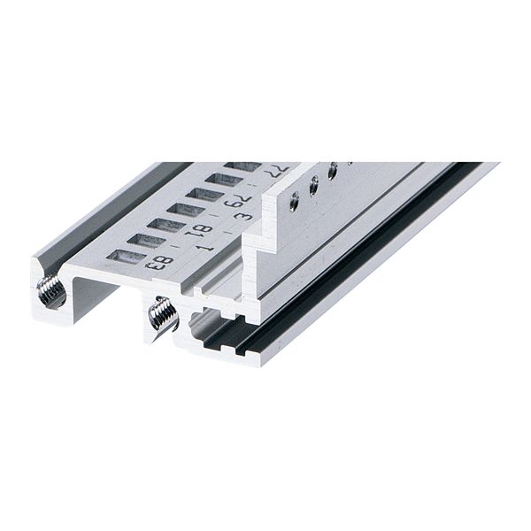 nVent SCHROFF Horizontal Rail, 432 mm Depth, 84 HP