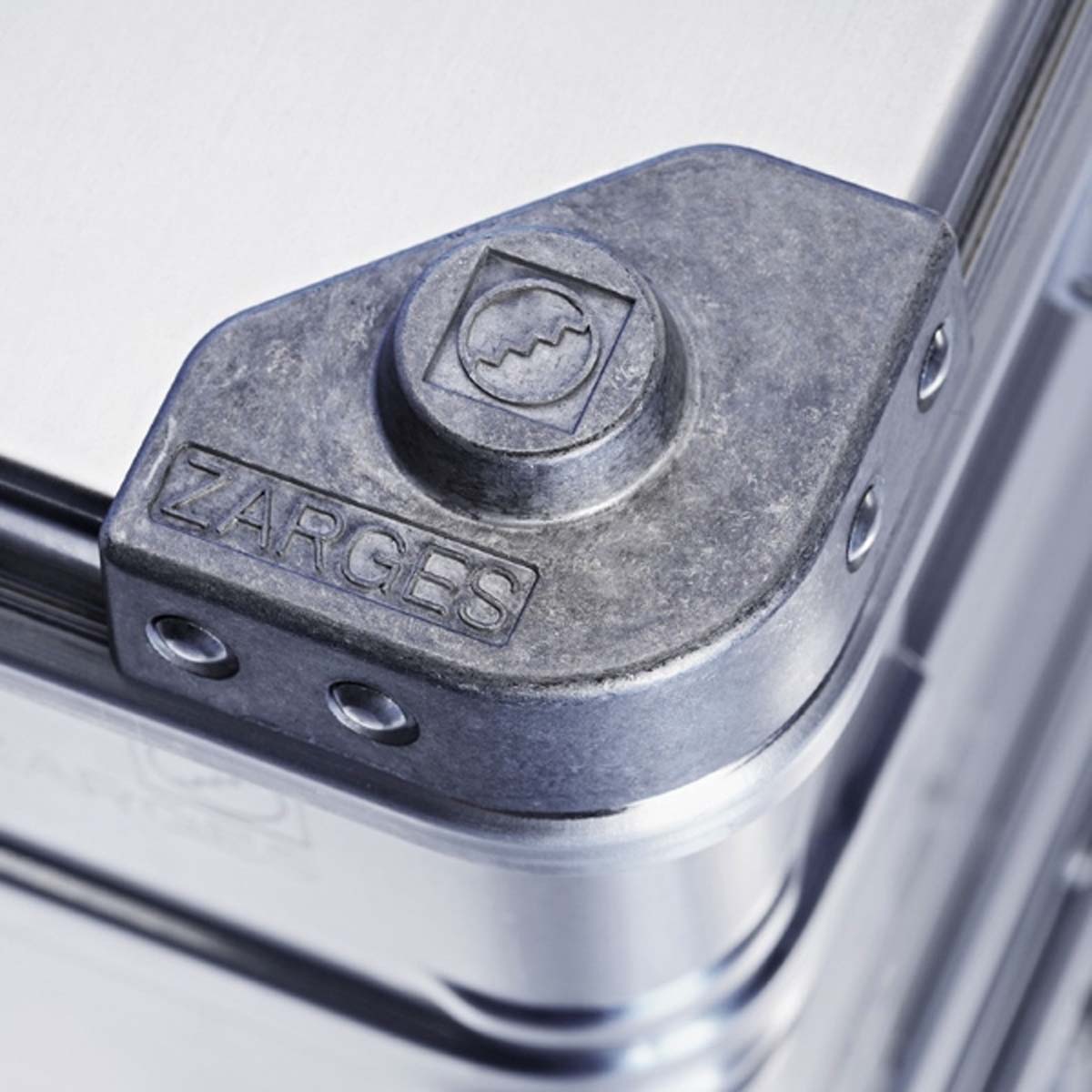 40568 Zarges K 470 Metal Waterproof Watertight Transit Case, 600 mm 400 mm 250 mm