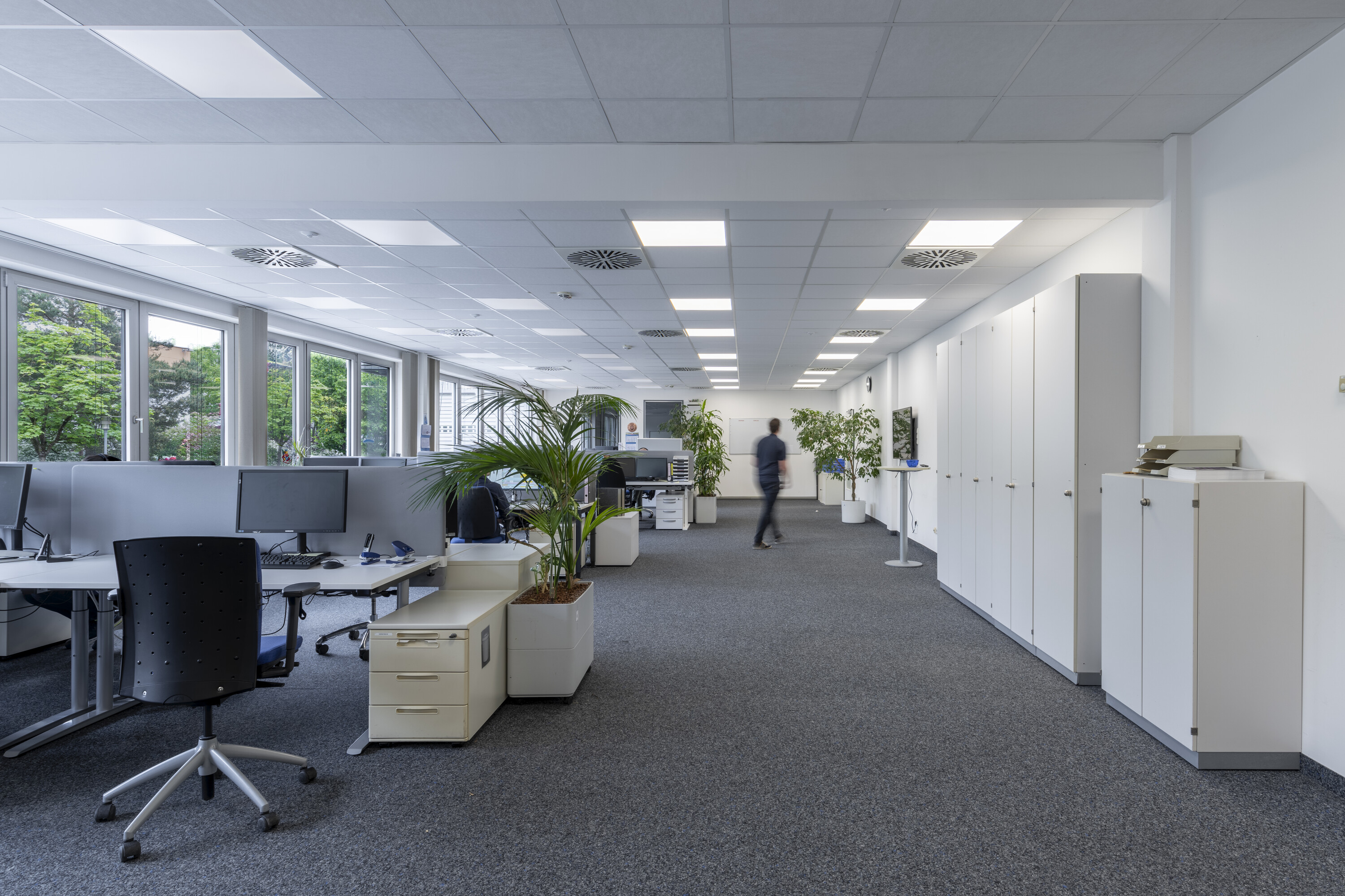 4099854014604 LEDVANCE 28 W Square LED Panel Light, Warm White, 3000K, L 595 mm W 595mm