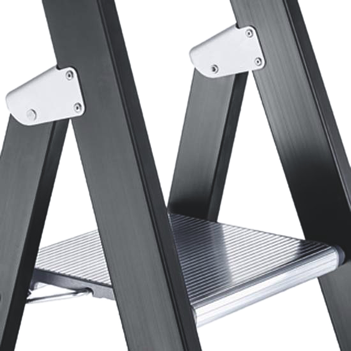 41146 Zarges Aluminium 4 steps Step Ladder, 1.06m platform height, 1.87 m open length