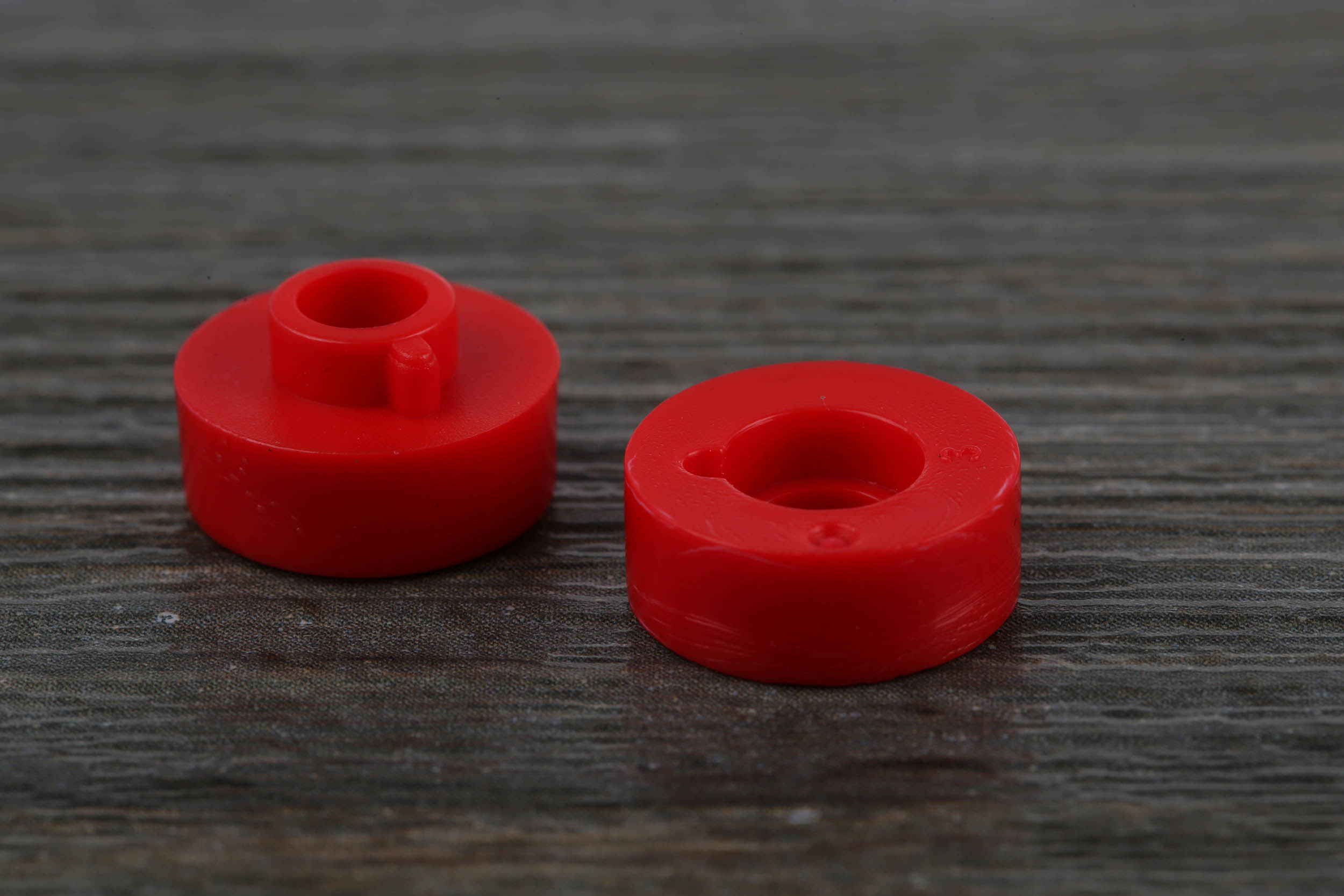423-239 RS PRO, Red 16A Binding Post With Brass Contacts and Nickel Plated