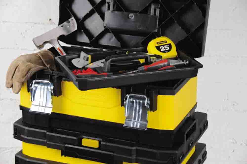 1-95-621 Stanley Rolling Workshop Plastic Tool Box 2 Wheels, 570 x 410 x 570mm