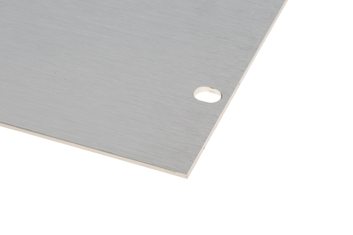 439-3227 RS PRO Unpainted Aluminium, 4 U 482.6 mm 177mm