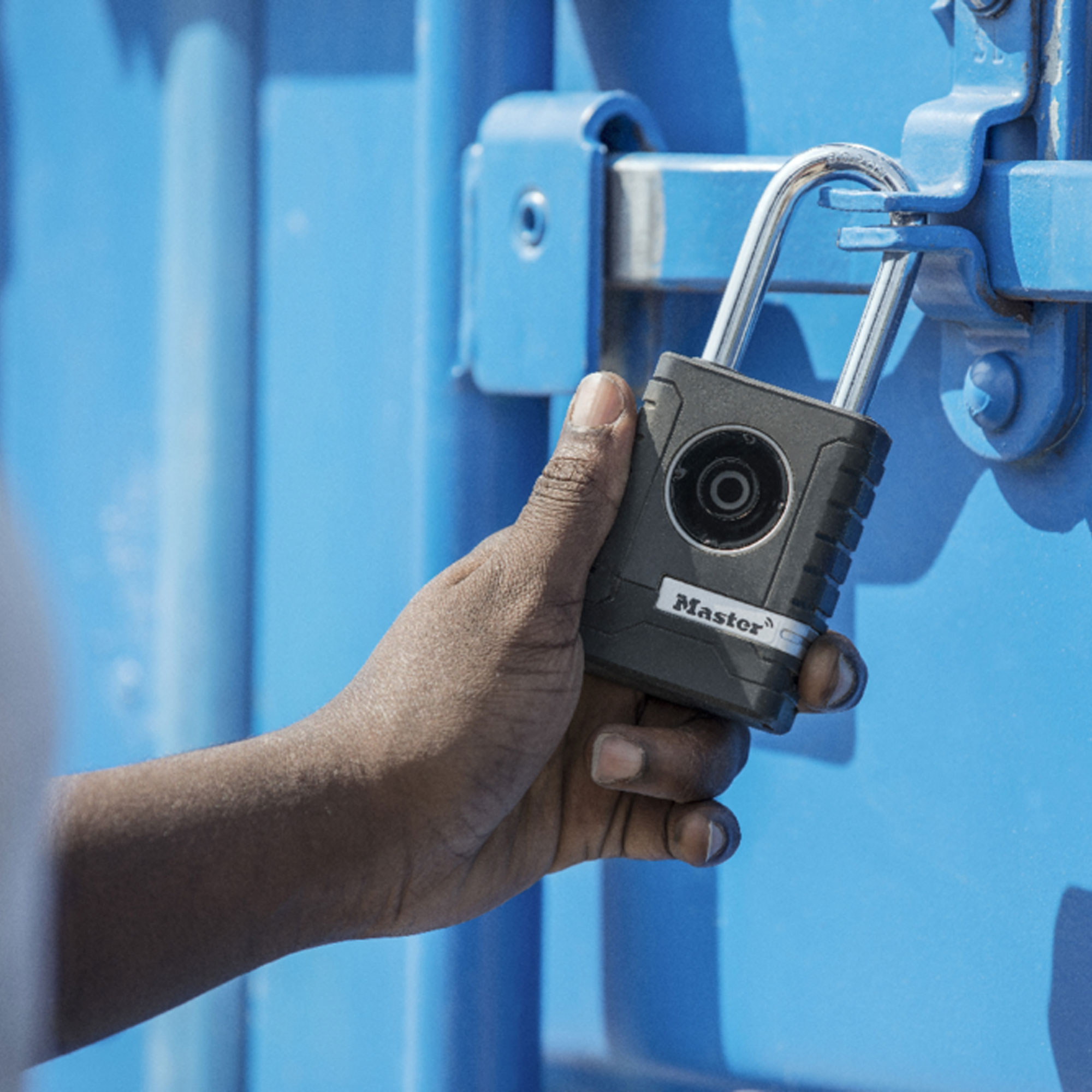 4401eurlhec Master Lock Bluetooth Smart Padlock Weatherproof, 9 mm Shackle, 56 mm Body