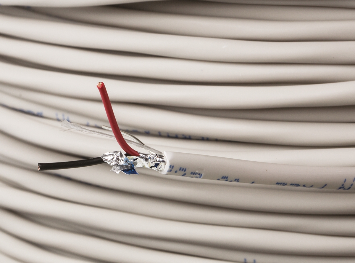 4500fe00100 Belden 4500FE Control Cable, 2 Cores, 0.33mm² 22 AWG, Screened, 100 m, Grey Polypropylene Sheath