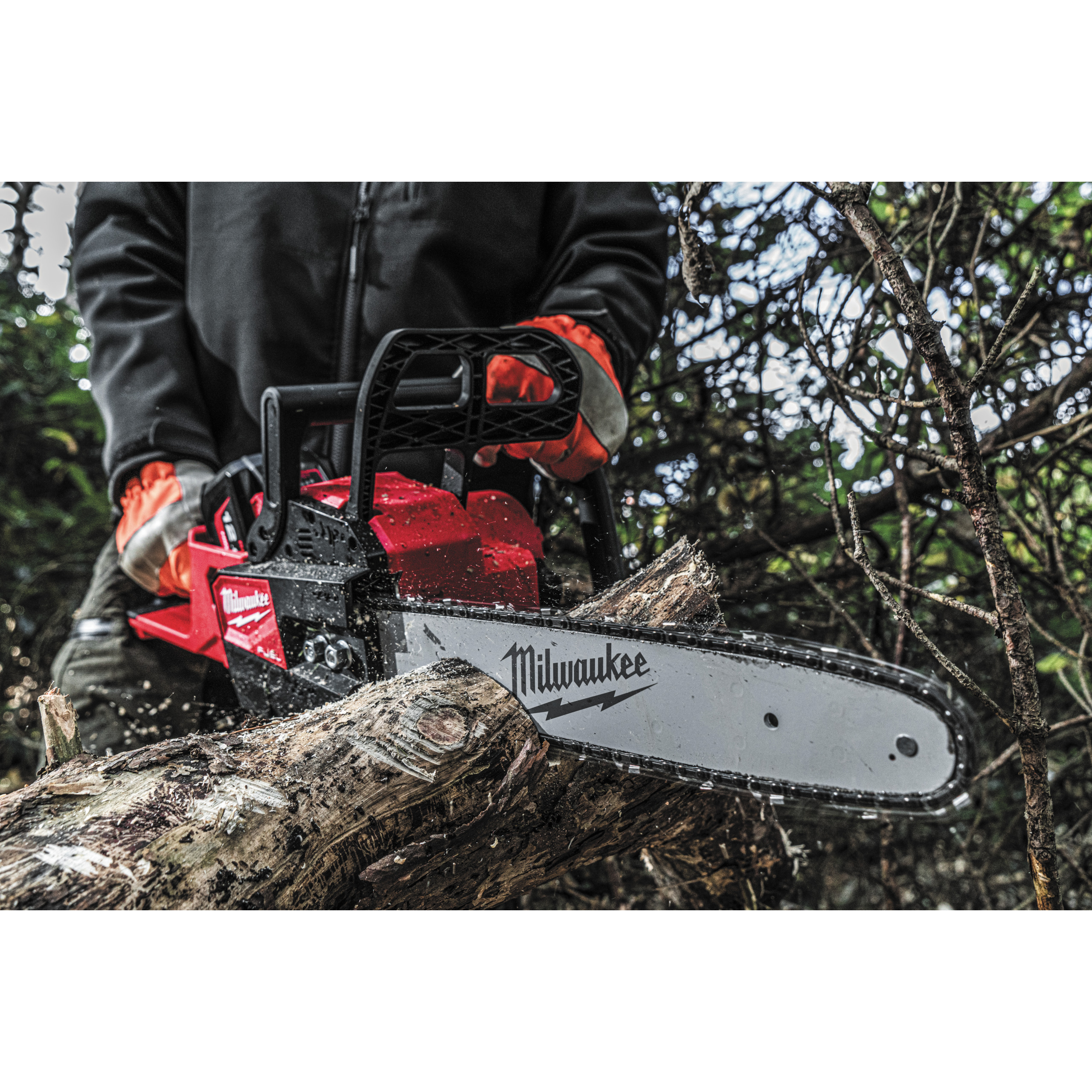 4933479678 Milwaukee M18 FUEL Battery Chainsaw