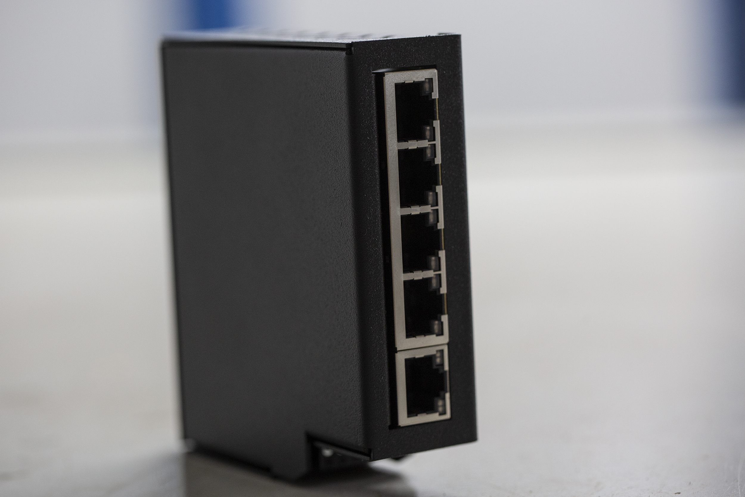 144-8675 RS PRO DIN Rail Mount Industrial Ethernet Switch, 5 RJ45 Ports, 10/100Mbit/s Transmission