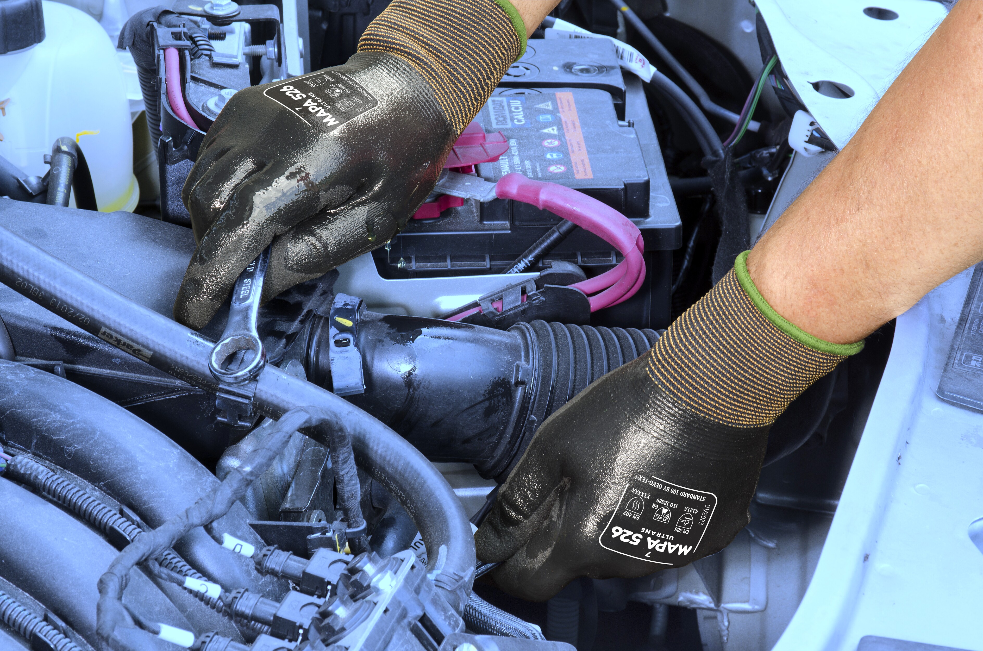 526 Mapa ULTRANE  Black Nitrile Work Gloves, Size 8, Nitrile Coating