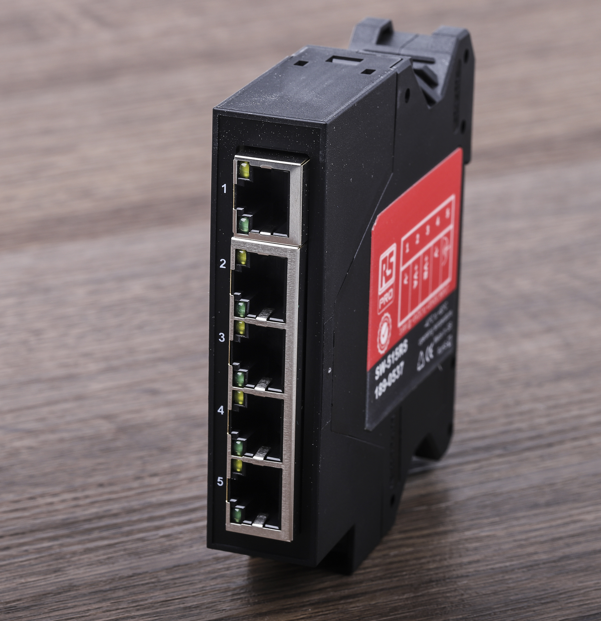 189-0537 RS PRO DIN Rail Mount Industrial Ethernet Switch, 5 RJ45 Ports, 1000Mbit/s Transmission, 5 → 30V dc