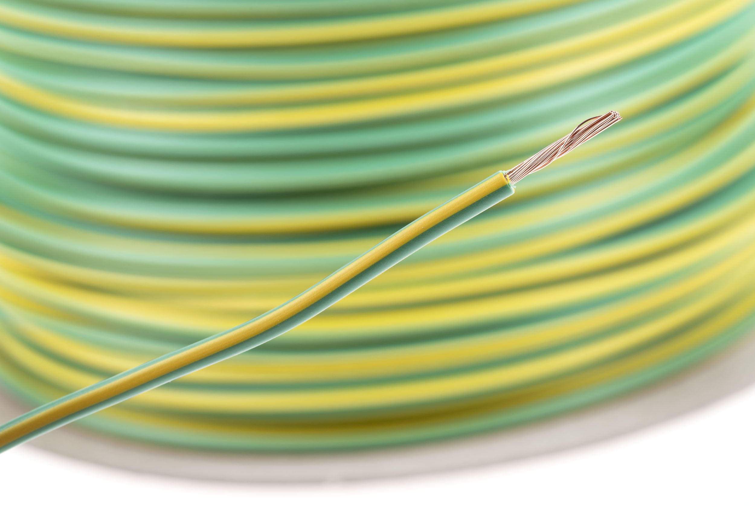 544-1793 RS PRO H07V-K Series Green, Yellow 2.5 mm² Hook Up Wire, 13 AWG, 50, 100 m, Polyvinyl Chloride