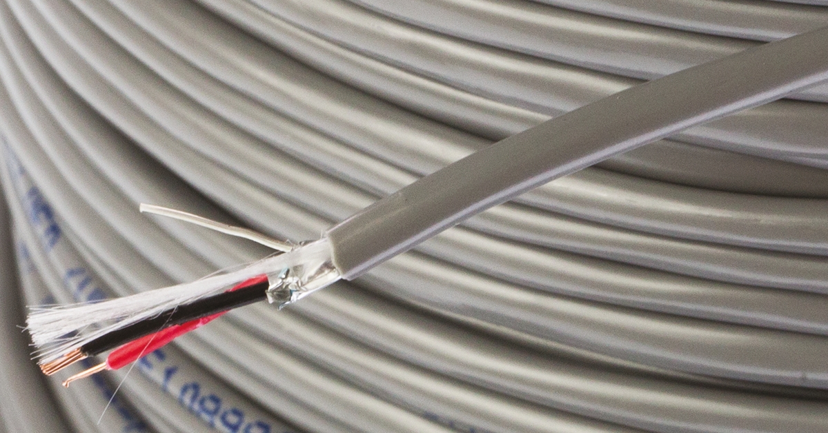 5500fe00152 Belden 5500FE Control Cable, 2 Cores, 0.33mm² 22 AWG, Screened, 152 m, Grey Polypropylene Sheath