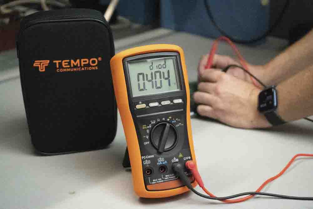 55500085 Tempo MM810 Handheld Digital Multimeter True RMS, 10 A ac, 6 mA dc, 1 kV ac