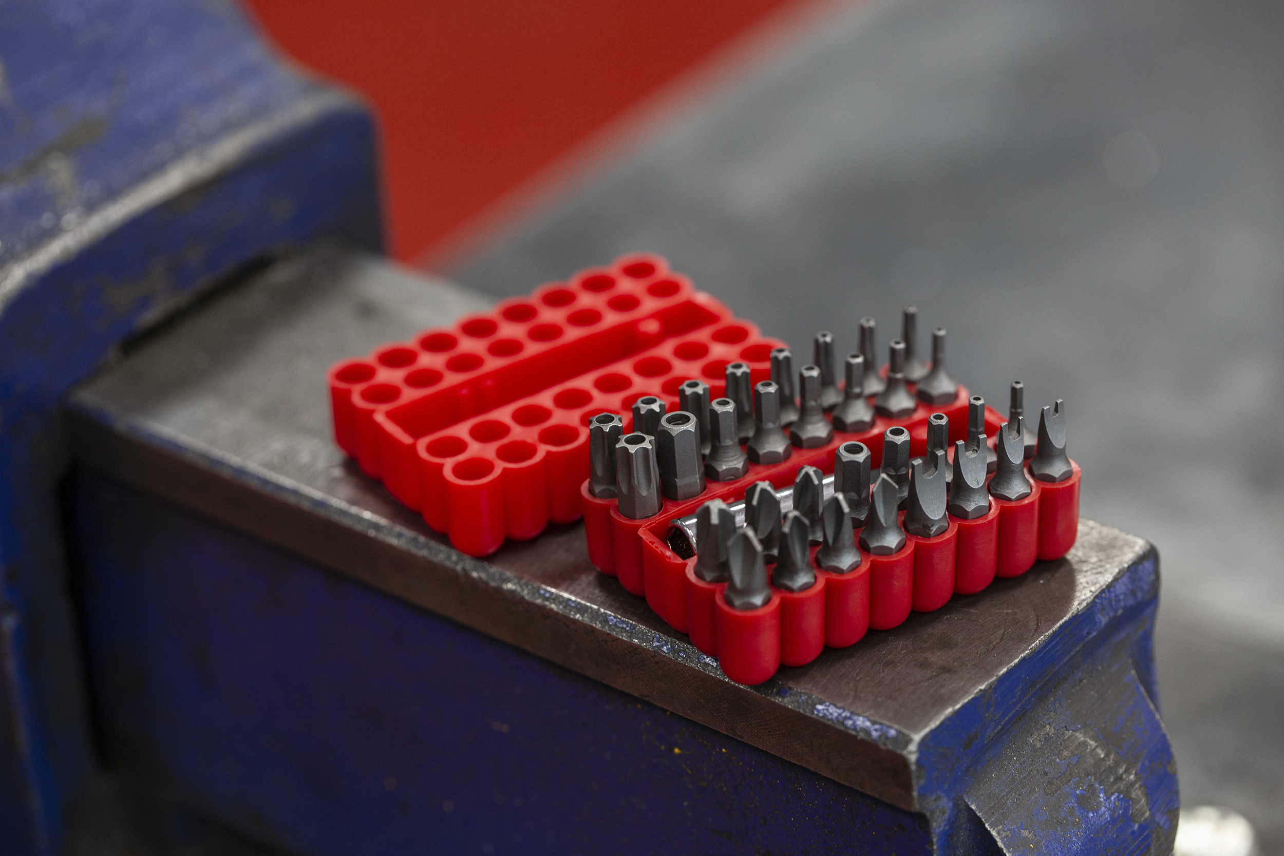 560-200 MTI, Hex, Torq Set Mplus, Torx, Tri-Wing Driver Bit 33 Pieces