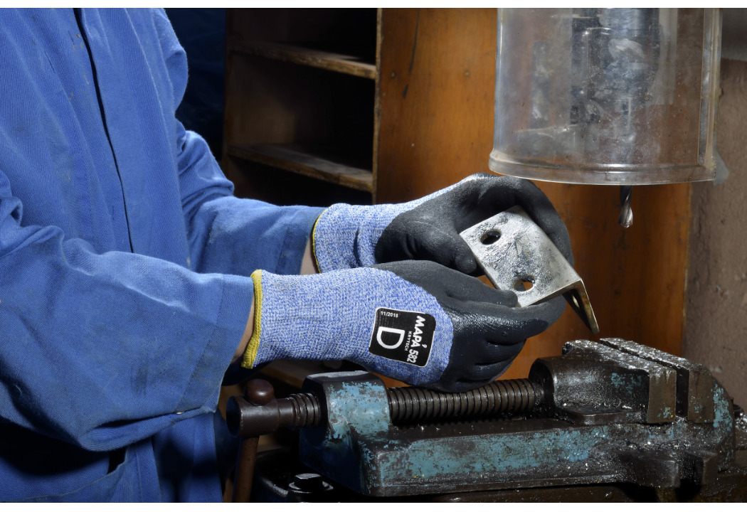 582 Mapa KRYTECH  Blue High Performance Polyethylene Work Gloves, Size 8, Nitrile Coating