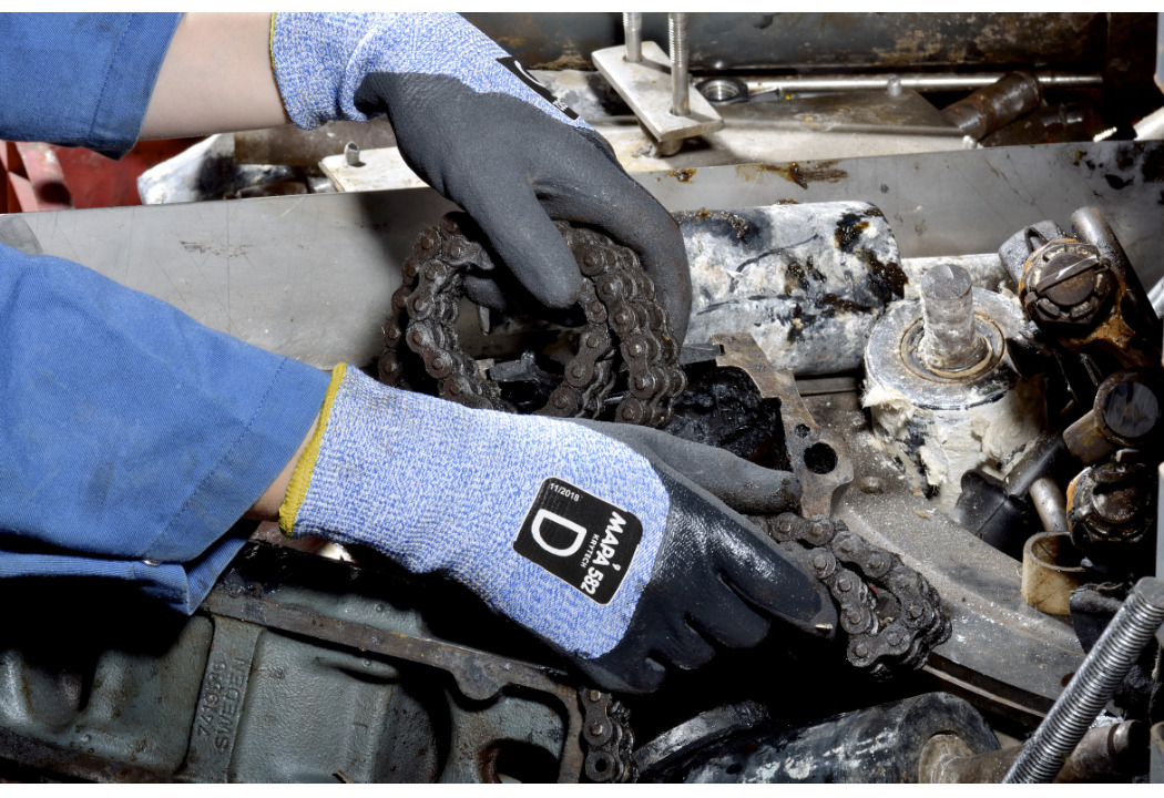 582 Mapa KRYTECH  Blue High Performance Polyethylene Work Gloves, Size 10, Nitrile Coating
