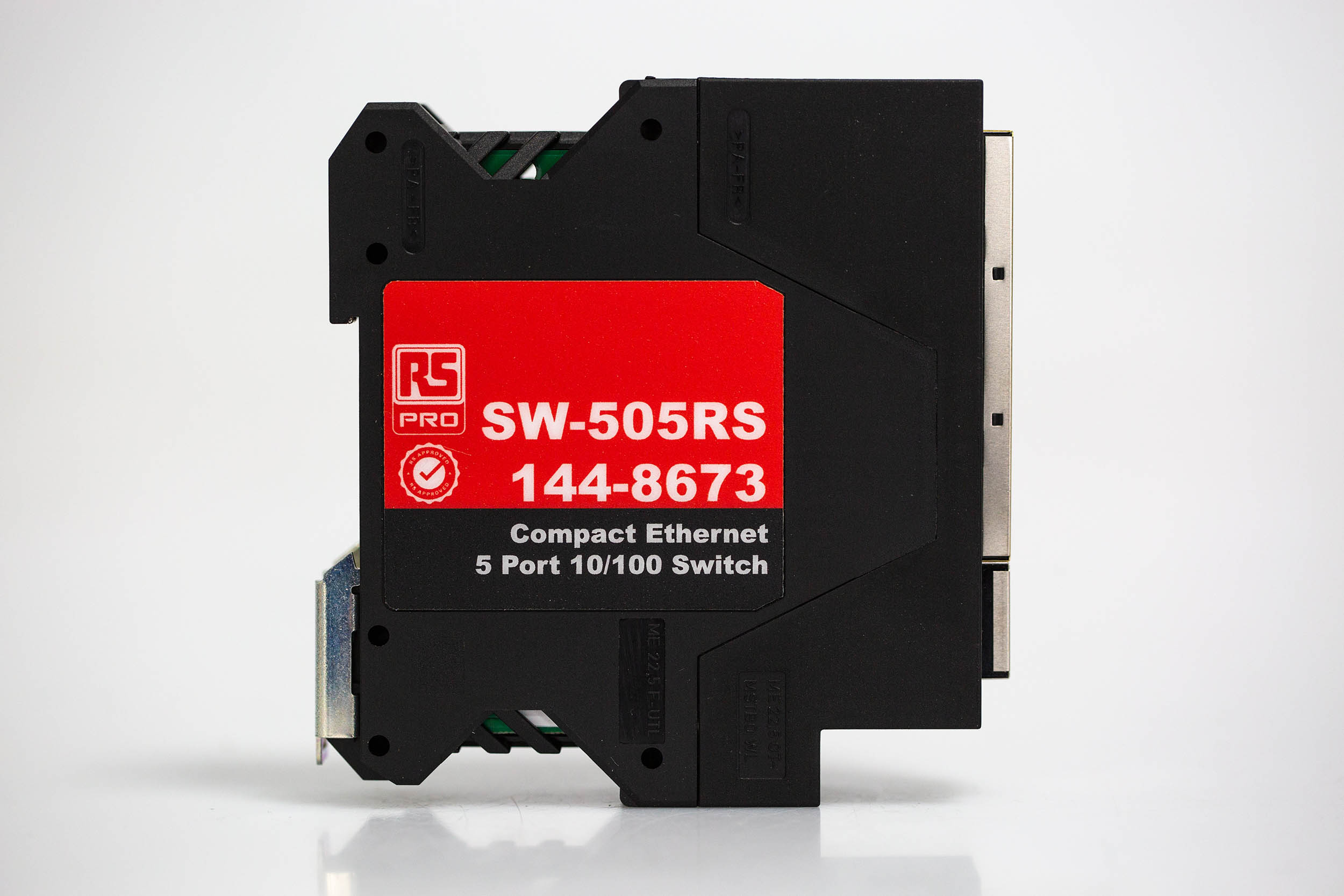 144-8673 RS PRO DIN Rail Mount Industrial Ethernet Switch, 5 RJ45 Ports, 10/100Mbit/s Transmission