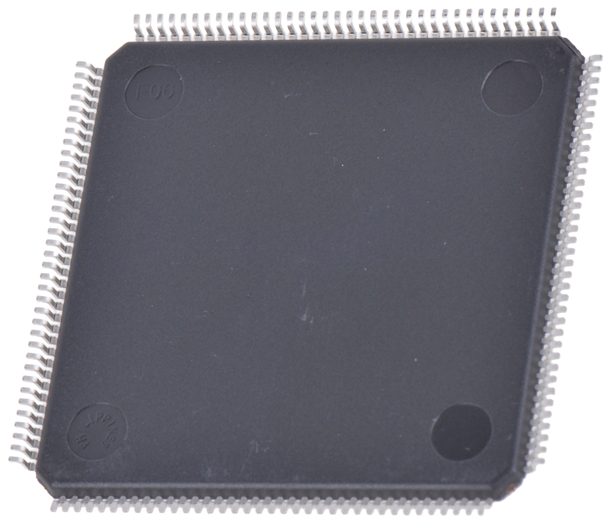 5m240zt144c5n Altera Complex Programmable Logic Device MAX V 192 Cells, 114 I/O, 17.7 ns 240 Labs, In System Programmability 144-Pin