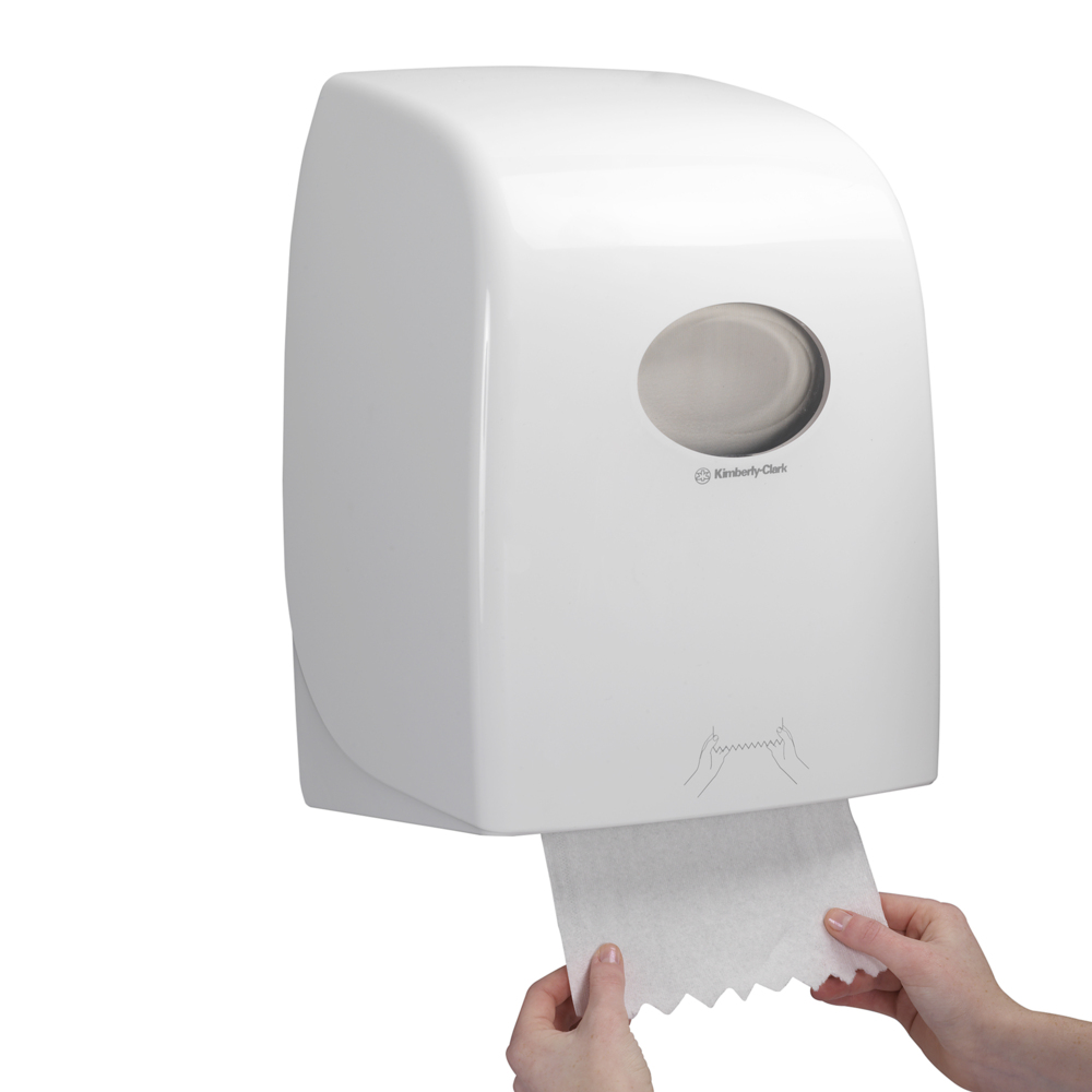 6687 SCOTT Scott® Essential™ XL () Roll Hand Towels, 3540000 x 200 mm, 1 Ply, 6 Sheets