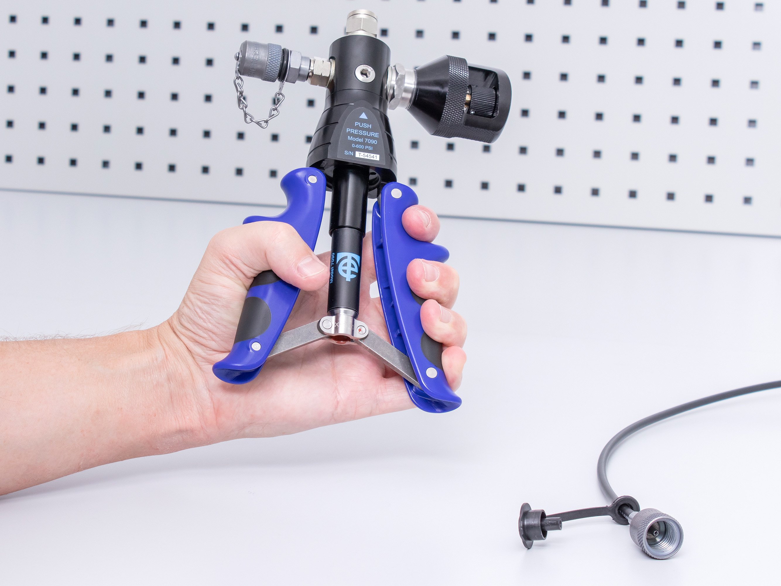 7090 Time Electronics Hand Pump Pressure Pump Kit 40 bar