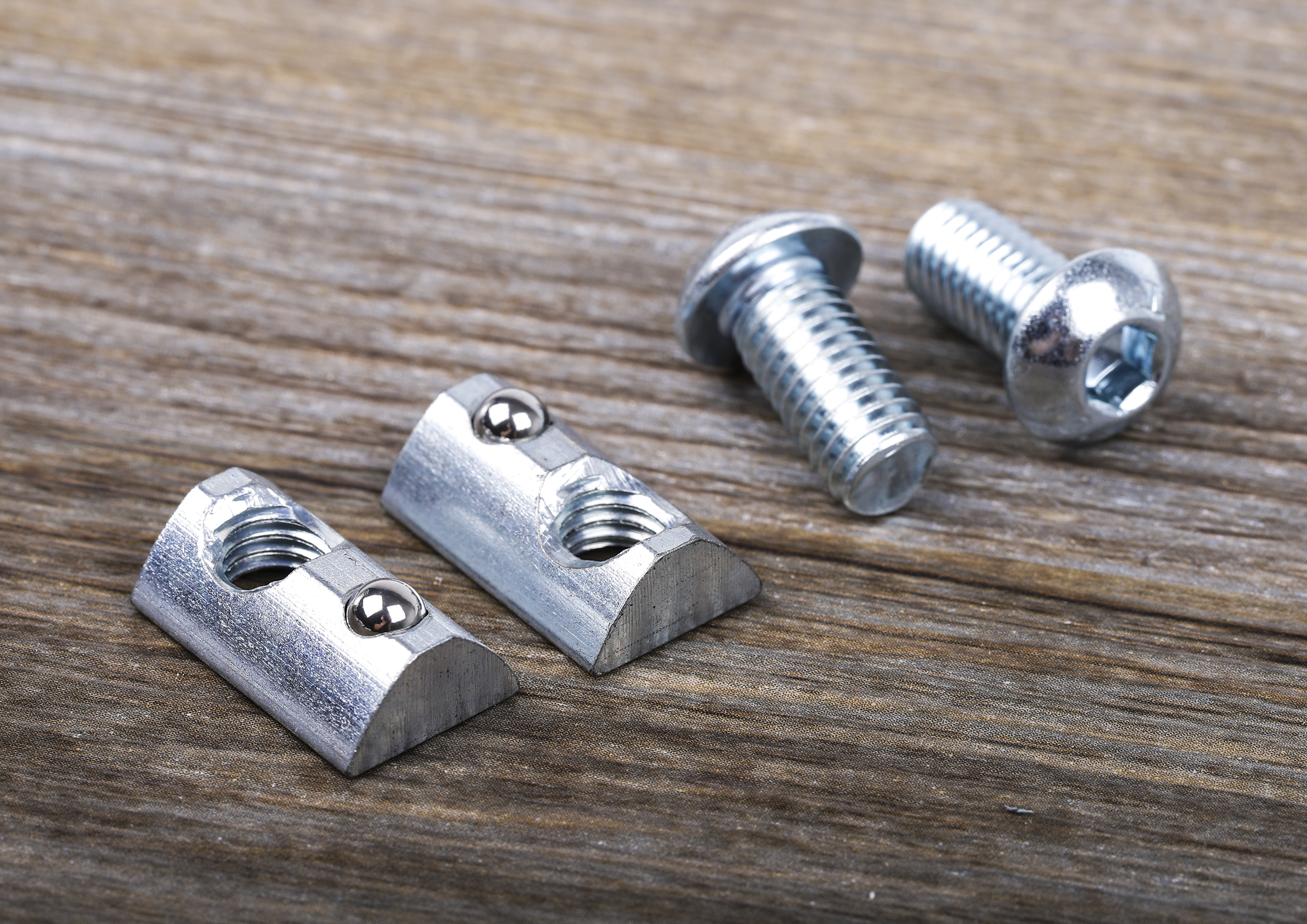 767-5695 RS PRO Angle Bracket, Connecting Component, Strut Profile 40 x 40 x 40 mm, Groove Size 8 mm