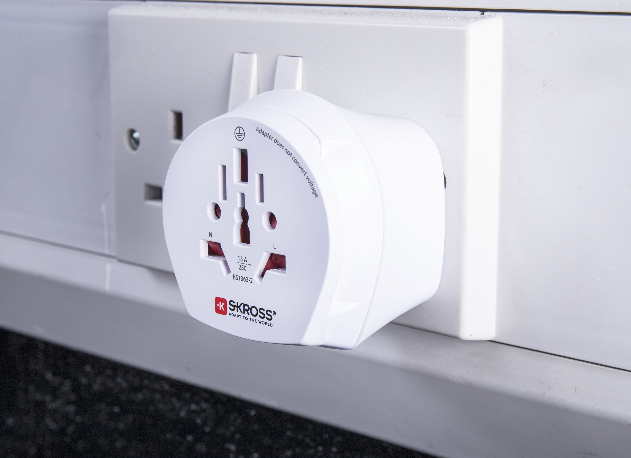 821-1242 SKROSS Travel Adapter USA, Europe, China, Australia Europe, 13A