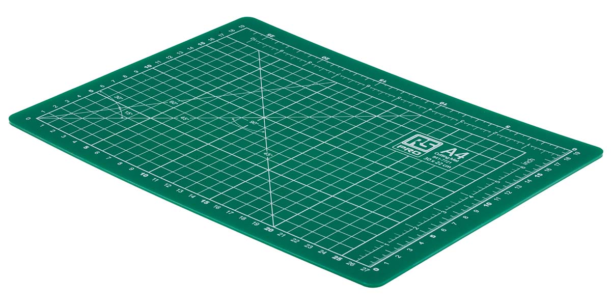 841-7721 RS PRO 10 mm Green Cutting Mat, L300 mm xW22mm