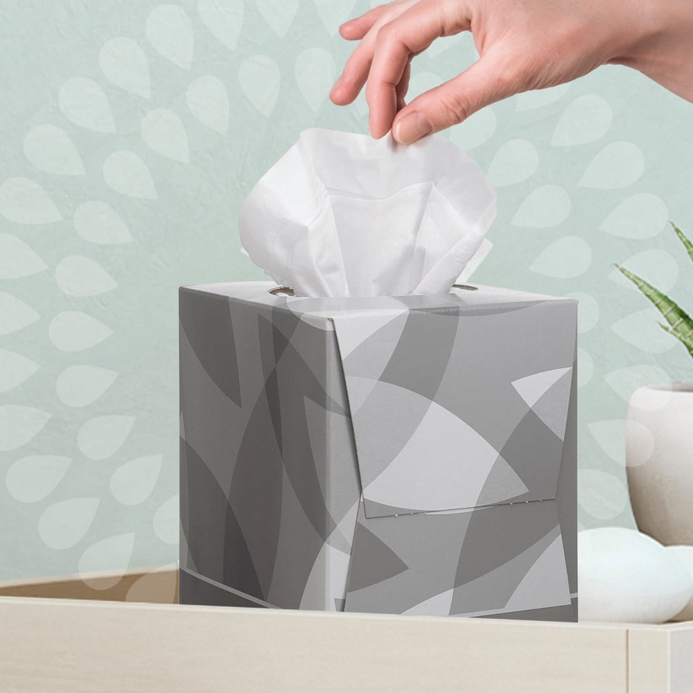 8834 KLEENEX Kleenex® White Facial Tissue, Box of 1056