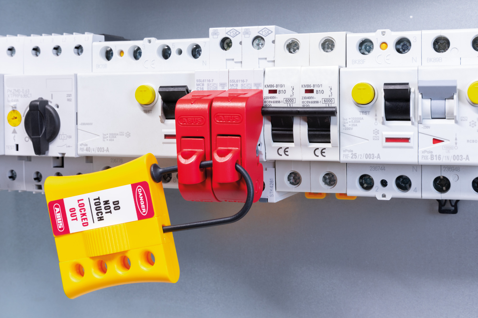 99670 ABUS Yellow 4-Lock Lockout Plastic Lockout Device, 4.76 mm