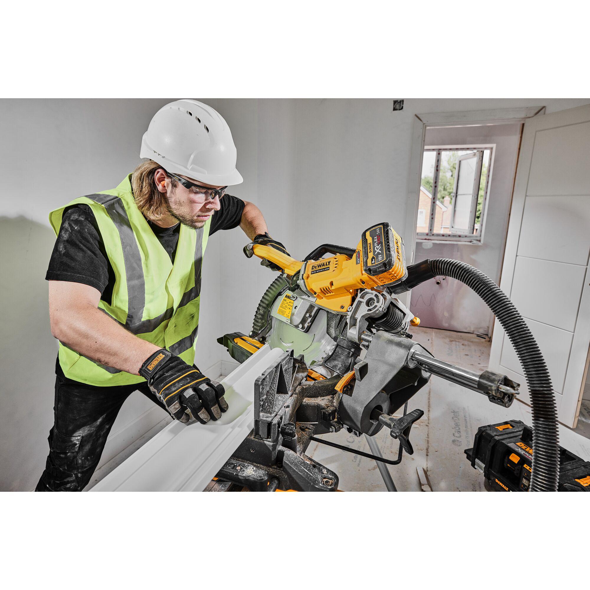 dcs781x2-gb DeWALT FLEXVOLT DCS781 305mm Cordless Mitre Saw, Type G - British 3-Pin