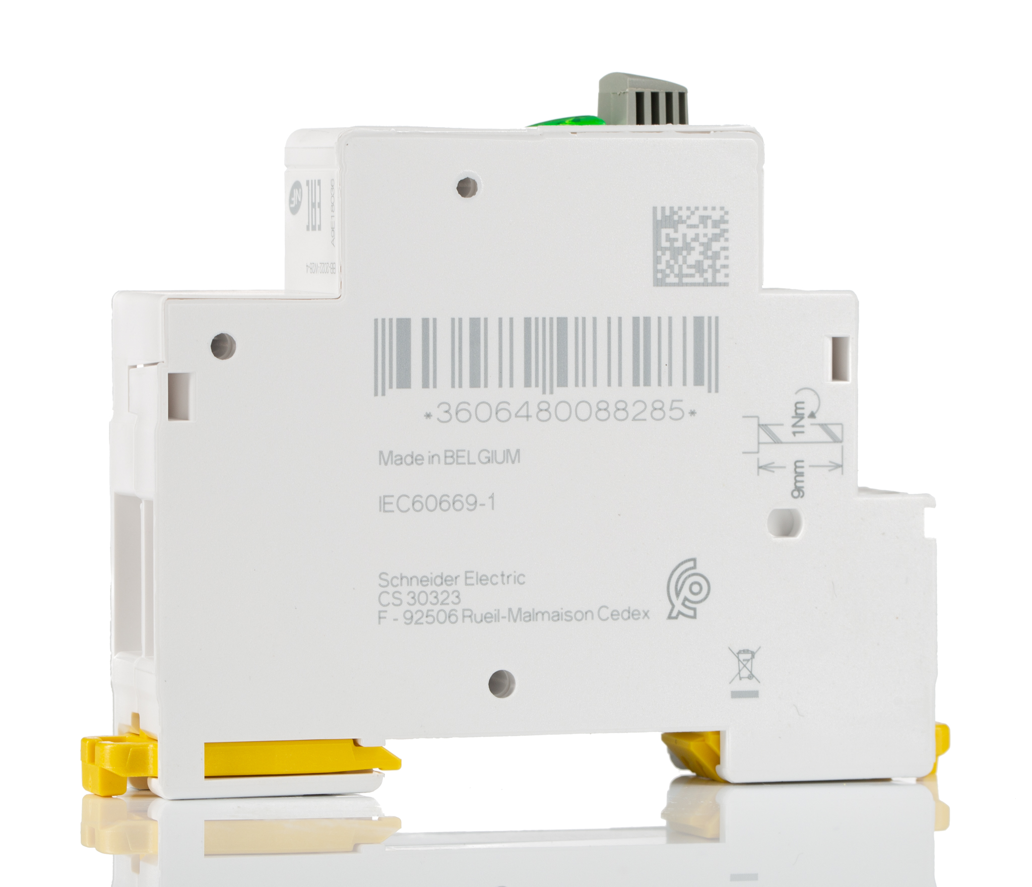 Schneider Electric 250V ac DIN Rail Push Button Circuit Trip